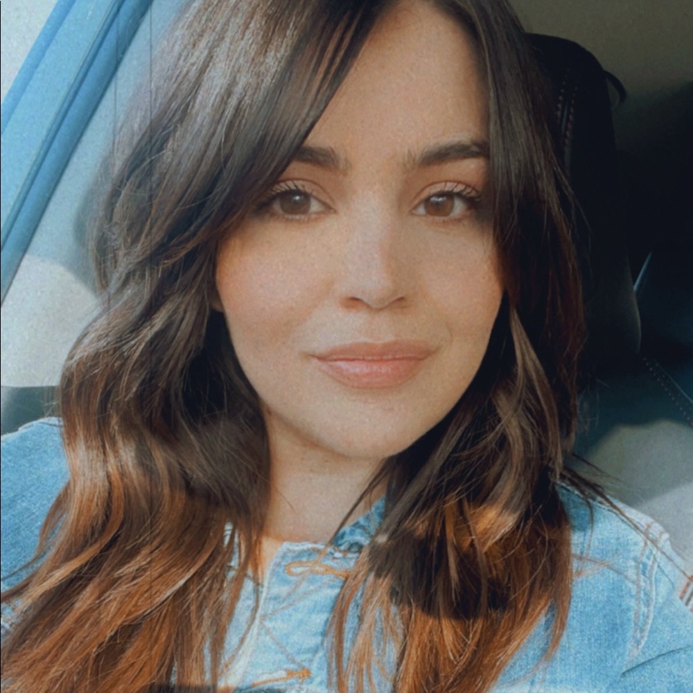 Meet your Posher, Carly